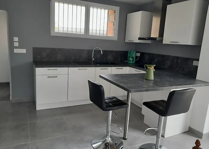 Maison Proche Plages Du Debarquement Bernesq